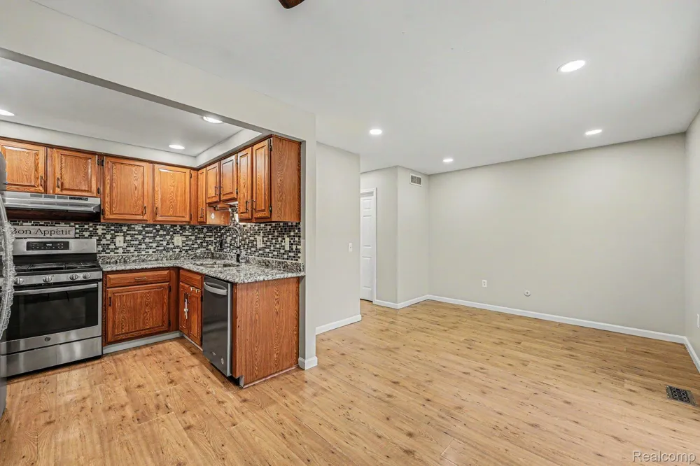 24483 Bashian Drive Novi City, MI 48375