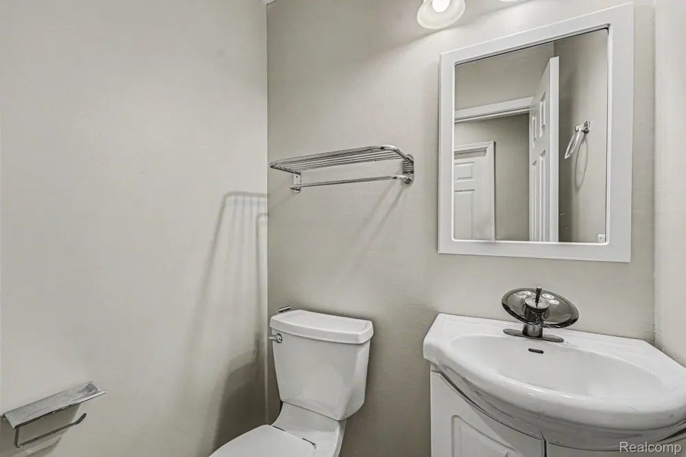 24483 Bashian Drive Novi City, MI 48375