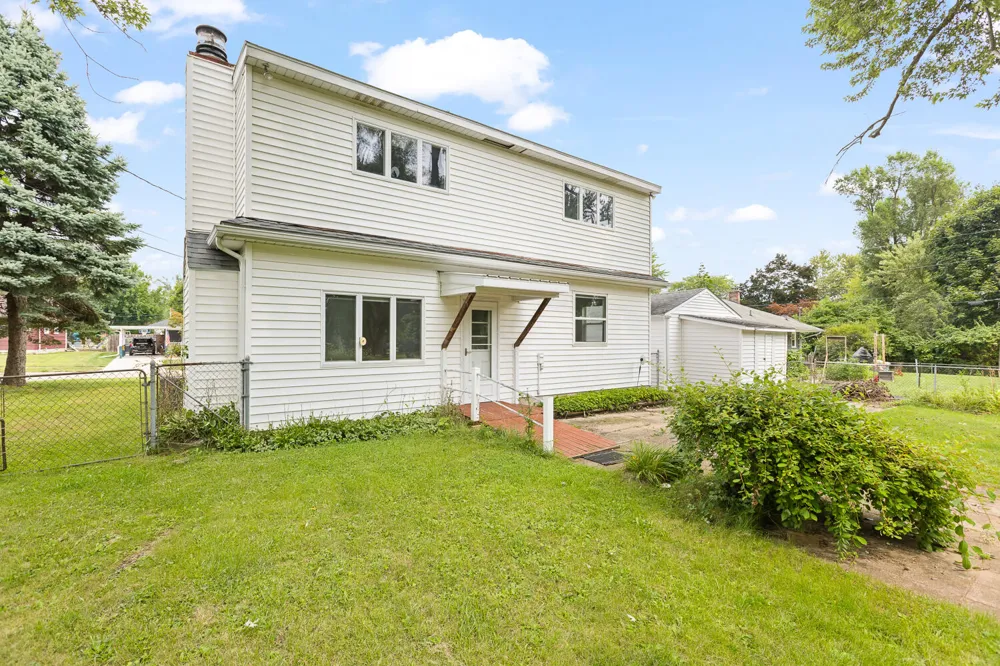 402 Seneca Street Tecumseh City, MI 49286