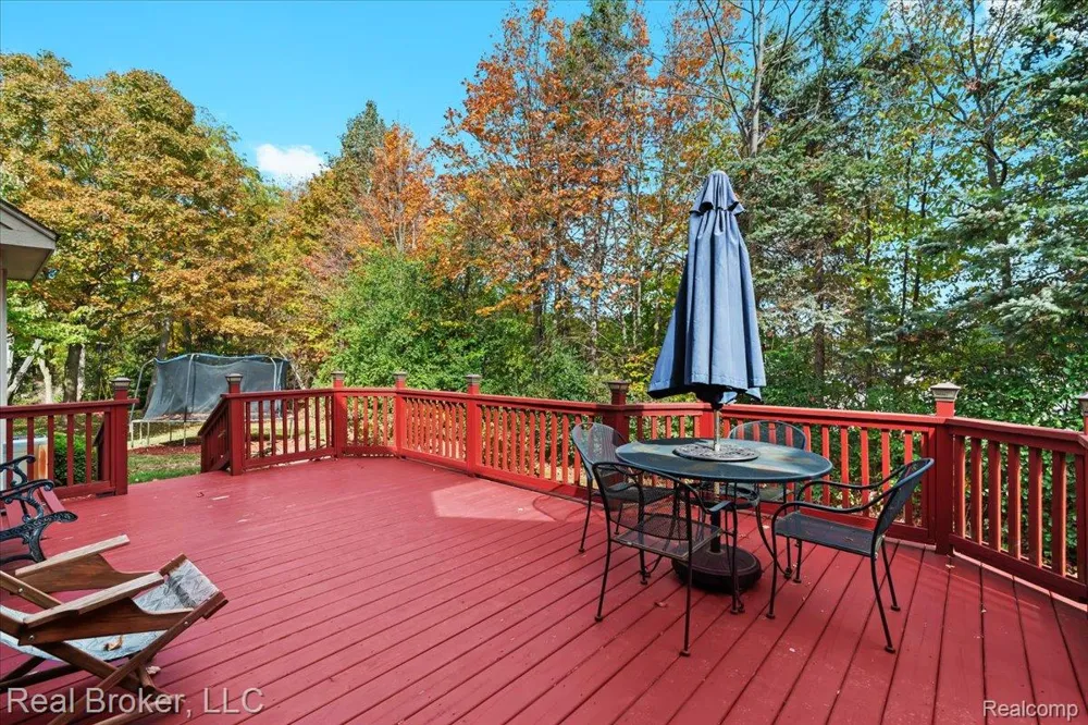 25882 Venetian Court Novi City, MI 48374