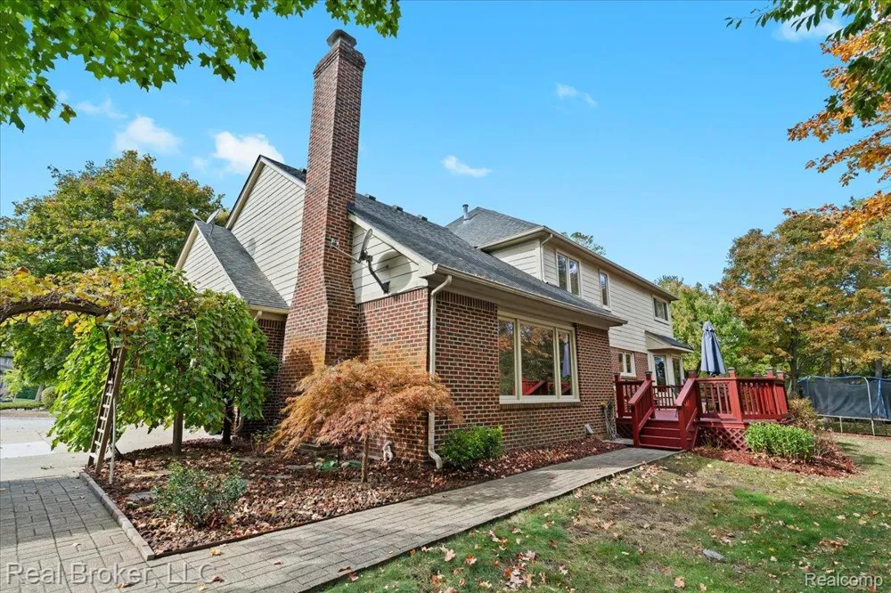 25882 Venetian Court Novi City, MI 48374