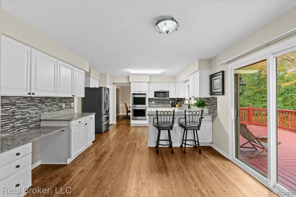 25882 Venetian Court Novi City, MI 48374