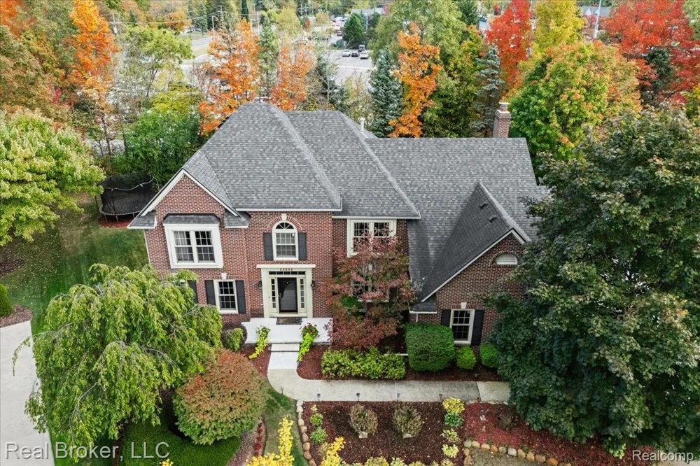 25882 Venetian Court Novi City, MI 48374