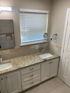 2626 Tidewater Drive Houston, TX 77045