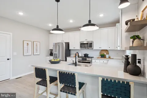 4 SILVERBELL AVENUE