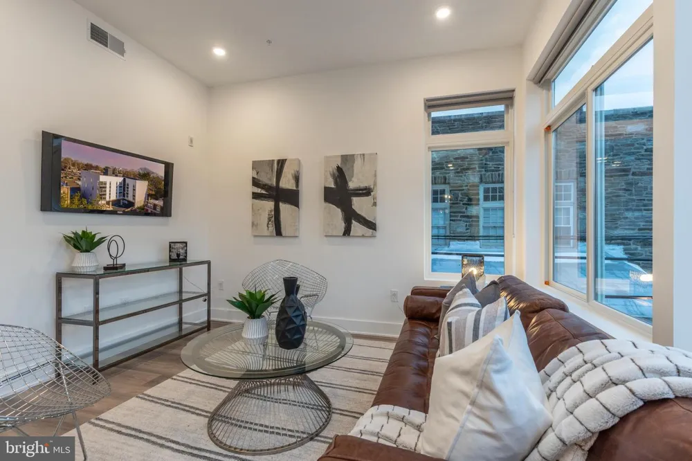 5545 PULASKI AVENUE #104 Philadelphia, PA 19144