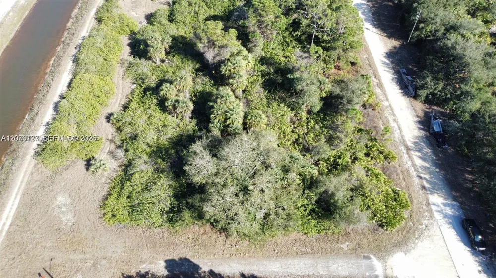7502 JOAN AVE N Lehigh Acres, FL 33971