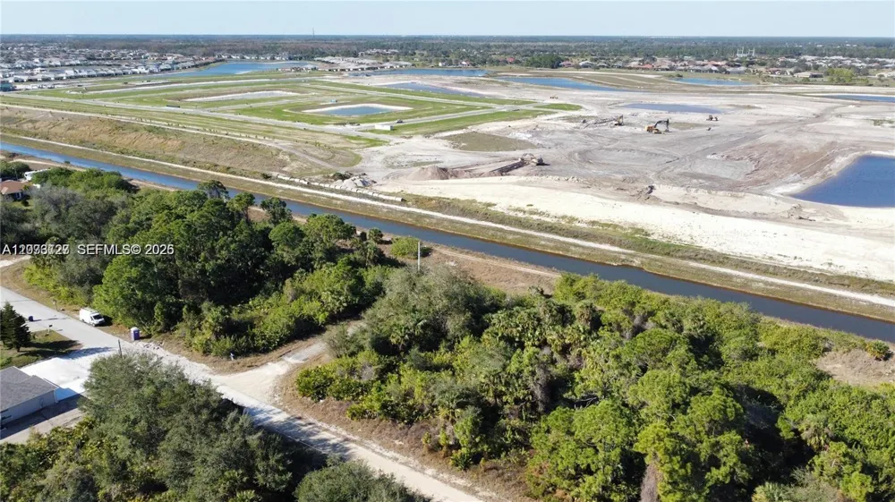 7502 JOAN AVE N Lehigh Acres, FL 33971