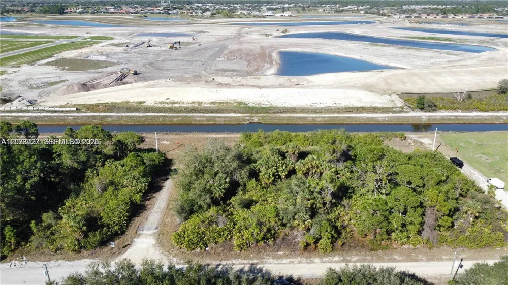 7502 JOAN AVE N Lehigh Acres, FL 33971