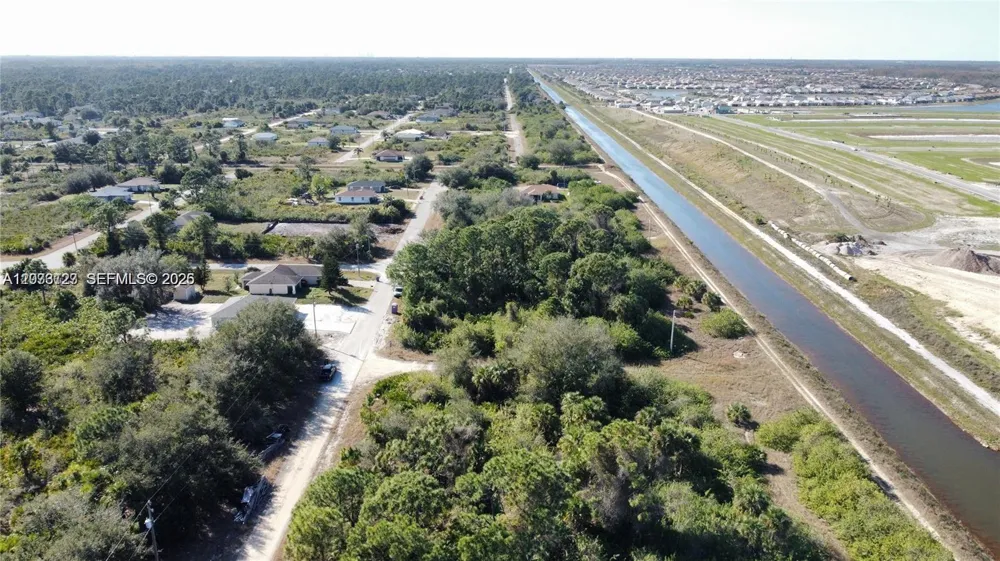 7502 JOAN AVE N Lehigh Acres, FL 33971