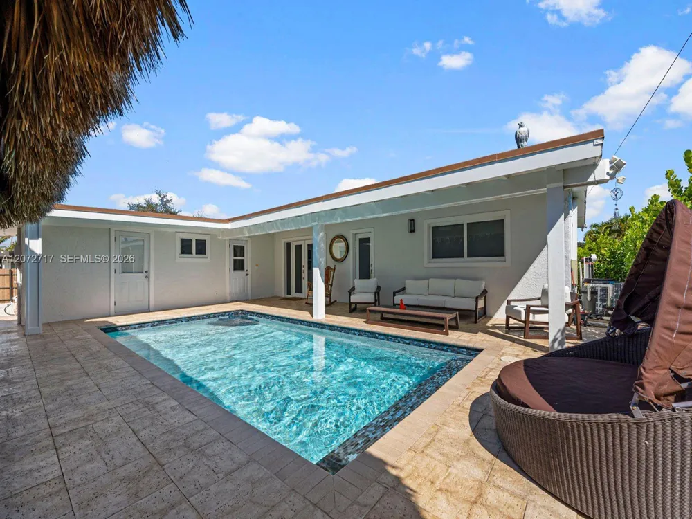 19800 Eagle Nest Rd Cutler Bay, FL 33157