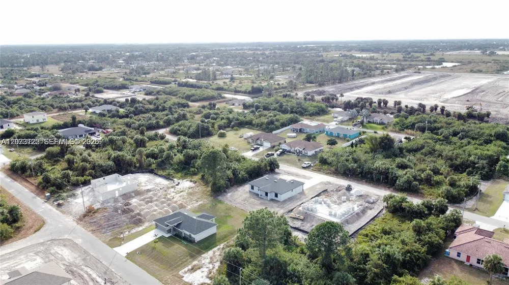 728 Cahn St E Lehigh Acres, FL 33974
