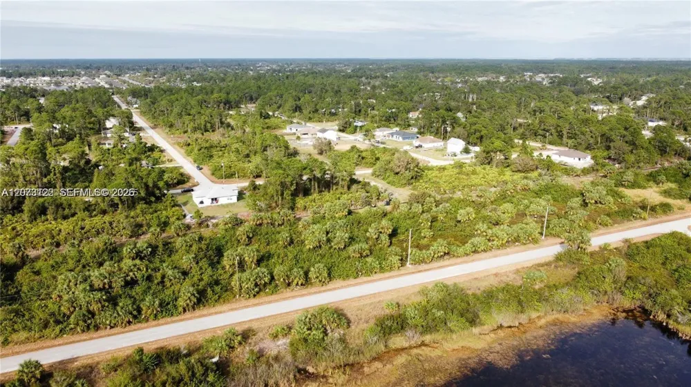 728 Cahn St E Lehigh Acres, FL 33974