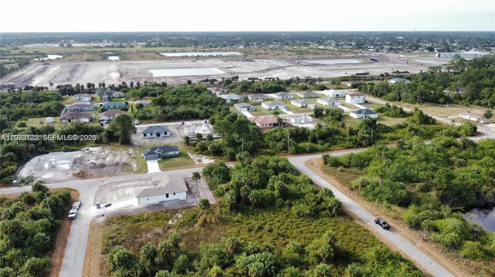 728 Cahn St E Lehigh Acres, FL 33974