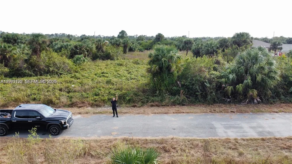 728 Cahn St E Lehigh Acres, FL 33974