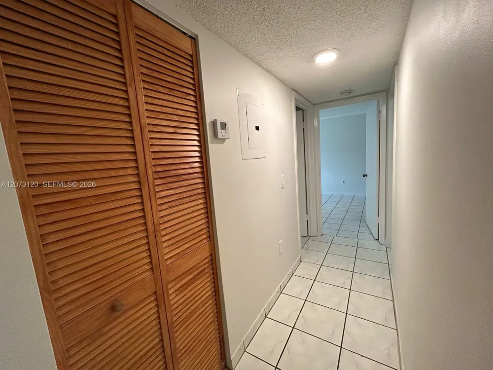 9729 Hammocks Blvd #105E Miami, FL 33196