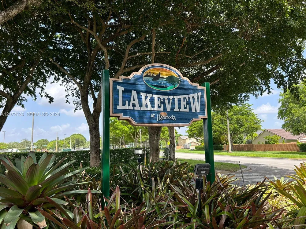 9729 Hammocks Blvd #105E Miami, FL 33196