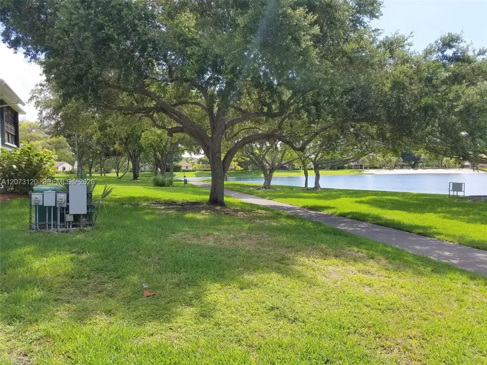 9729 Hammocks Blvd #105E Miami, FL 33196