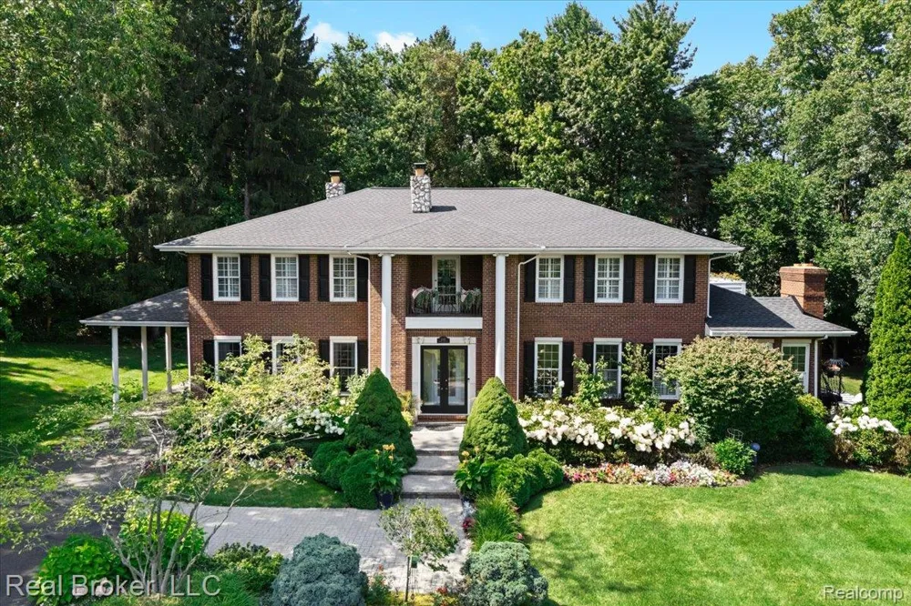 5392 Hidden Pines Drive Brighton City, MI 48116