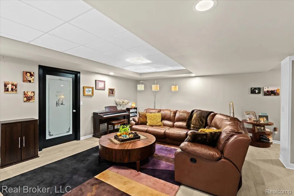 5392 Hidden Pines Drive Brighton City, MI 48116