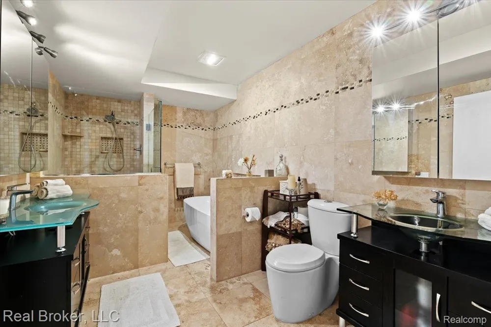 5392 Hidden Pines Drive Brighton City, MI 48116
