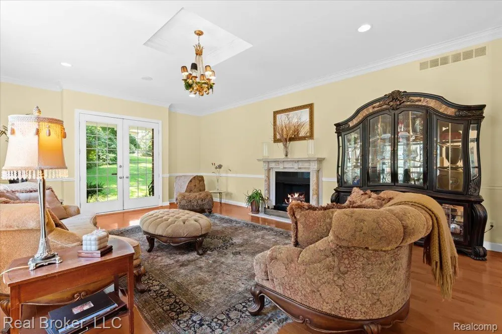 5392 Hidden Pines Drive Brighton City, MI 48116