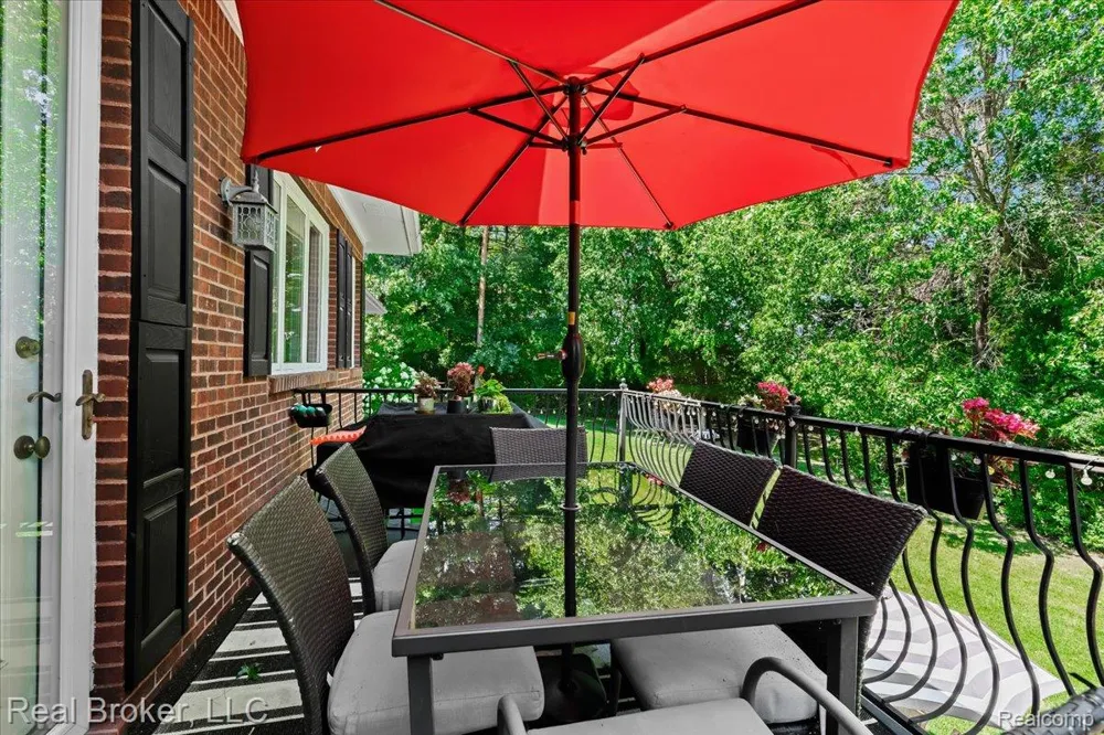 5392 Hidden Pines Drive Brighton City, MI 48116