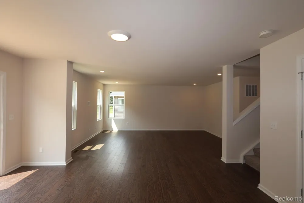 423 Hidden River W Holly Township, MI 48442