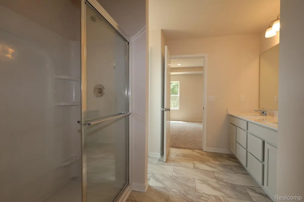 423 Hidden River W Holly Township, MI 48442