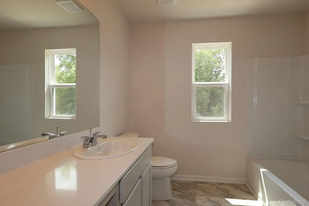 423 Hidden River W Holly Township, MI 48442