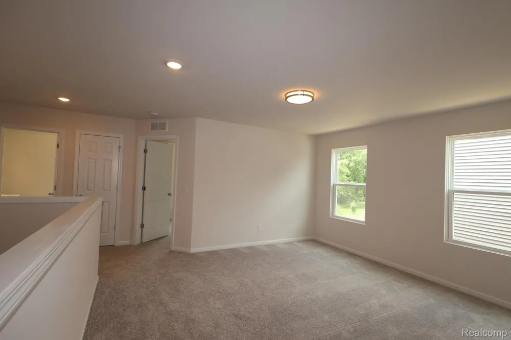 423 Hidden River W Holly Township, MI 48442
