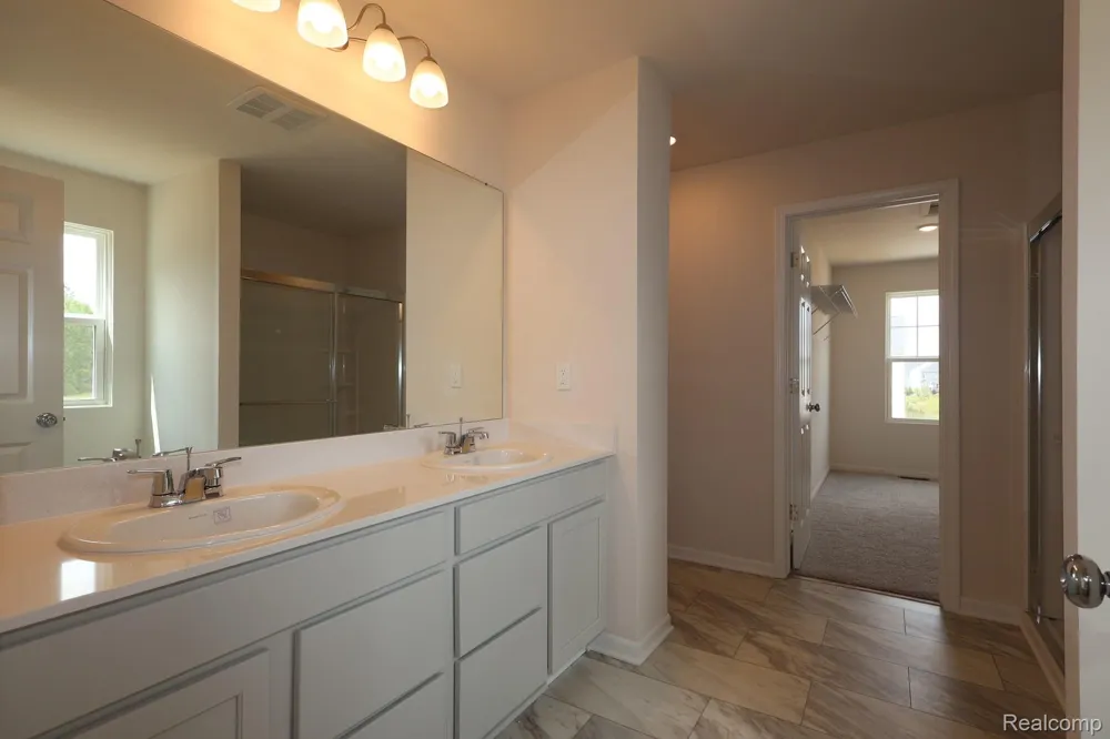 423 Hidden River W Holly Township, MI 48442