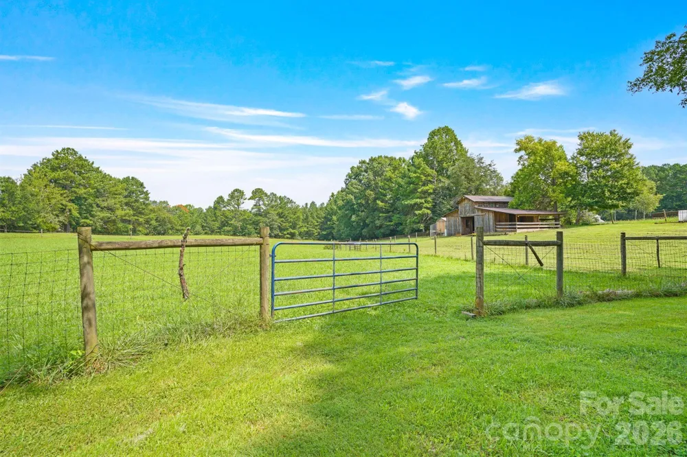 6268 Long Island Road Catawba, NC 28609