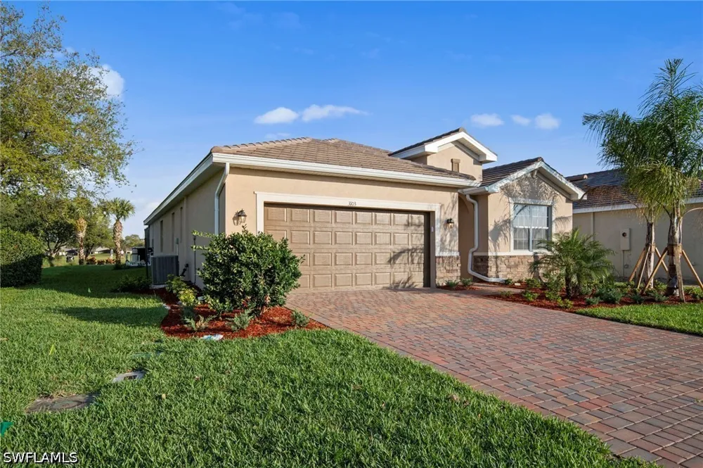 E Windsor Drive Alva, FL 33920