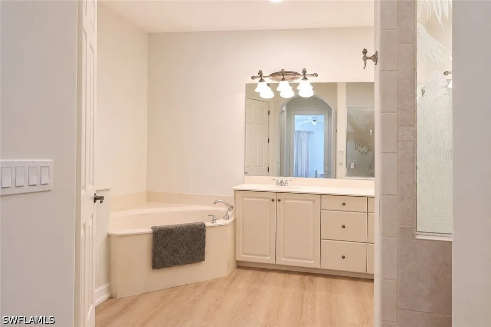 Santorini Court Naples, FL 34119