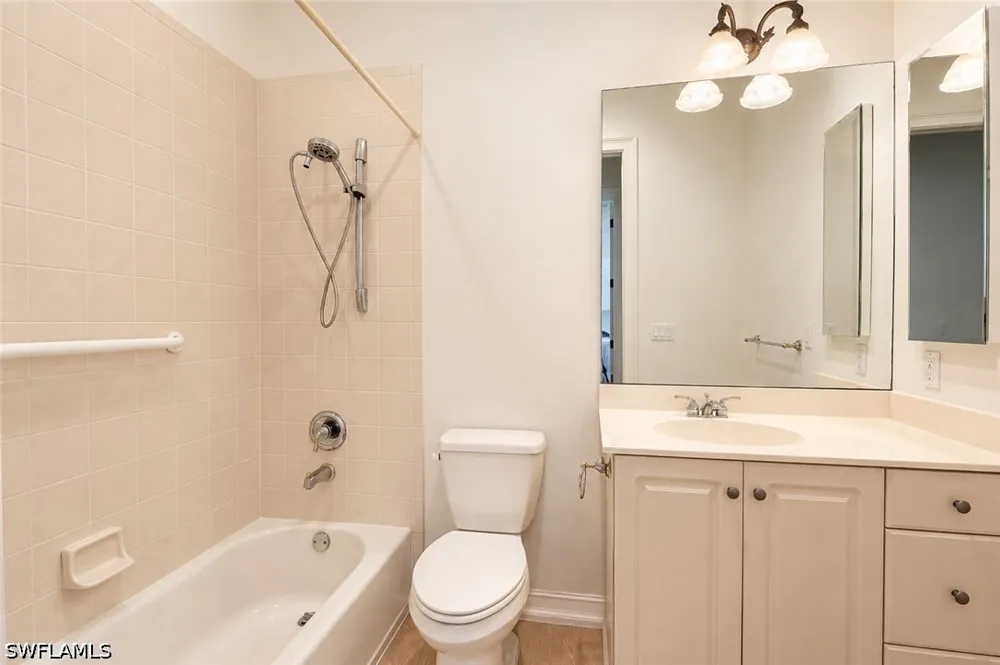 Santorini Court Naples, FL 34119