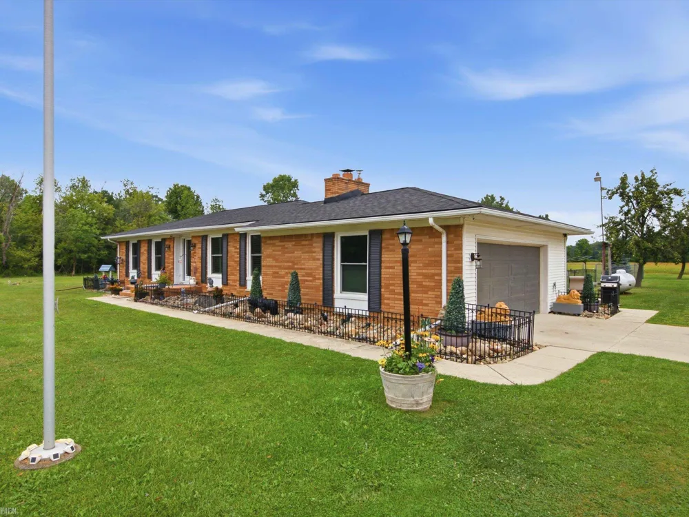 34189 30 Mile Road Lenox Township, MI 48050