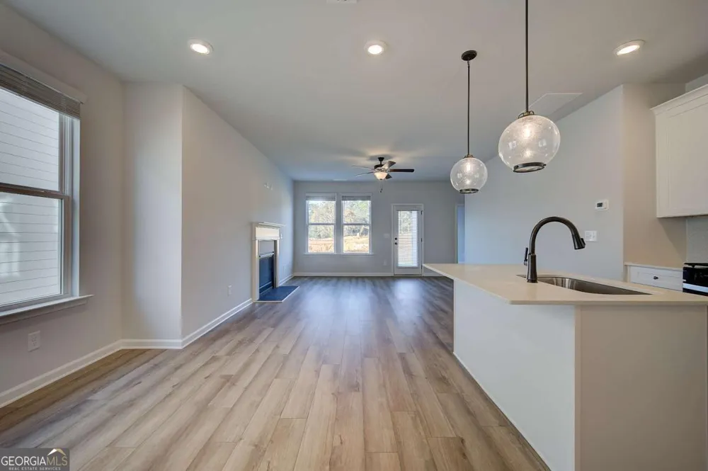 332 Bedford TRCE Conyers, GA 30094