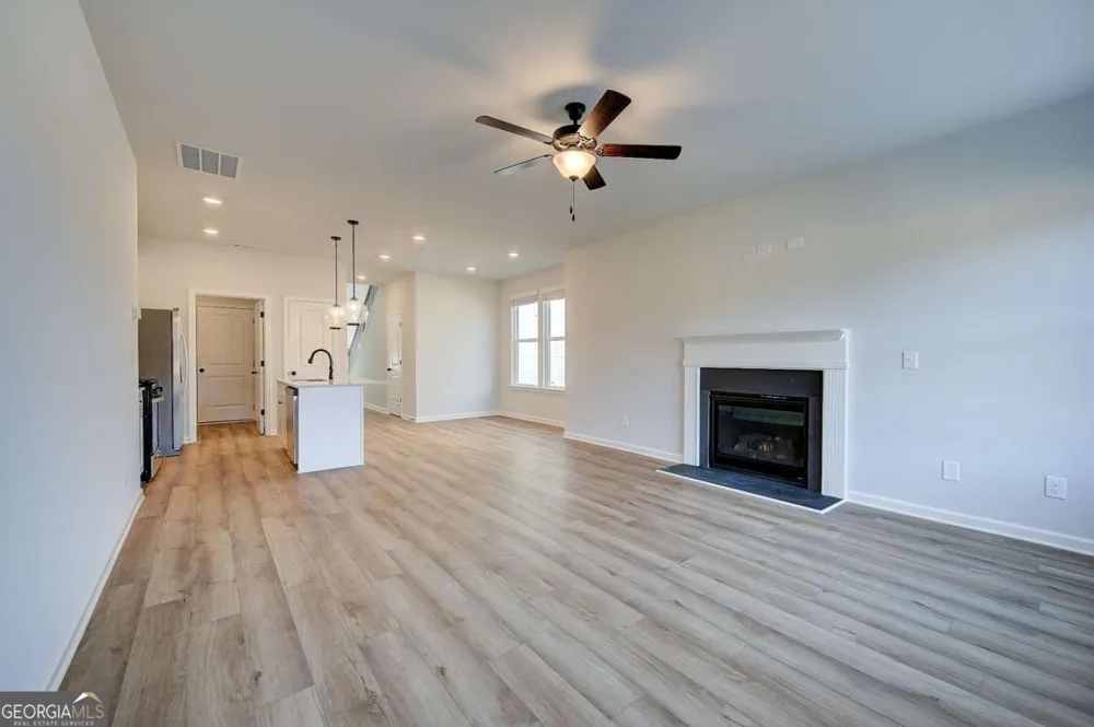 332 Bedford TRCE Conyers, GA 30094