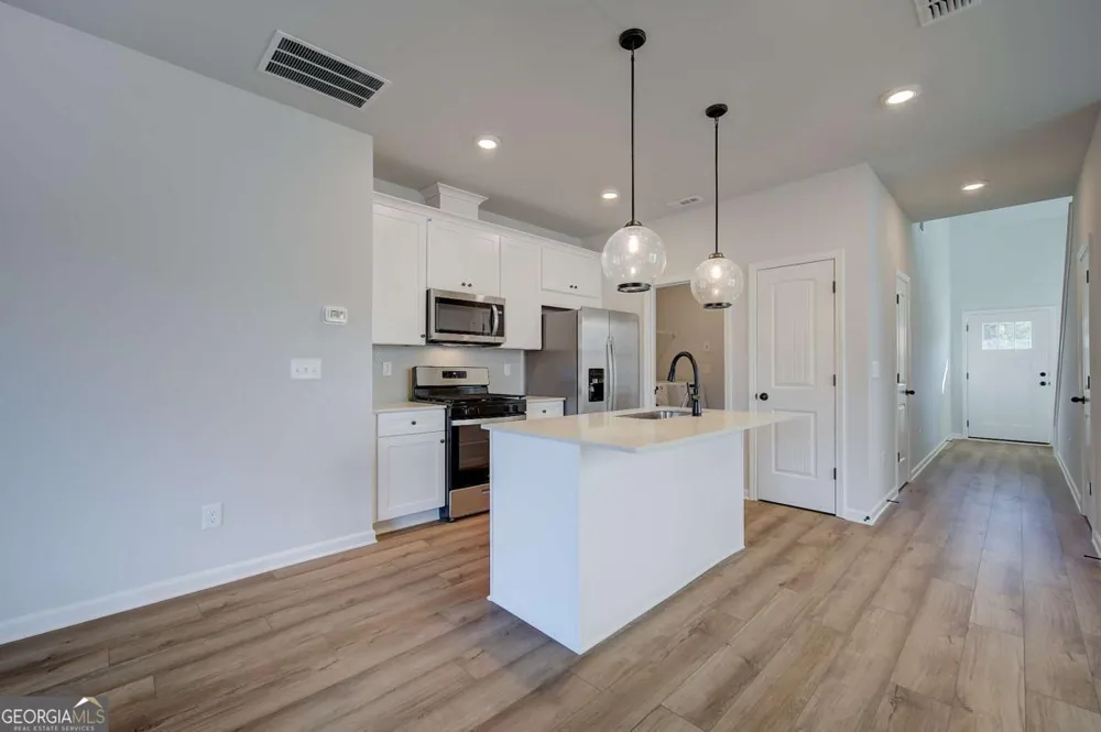 332 Bedford TRCE Conyers, GA 30094