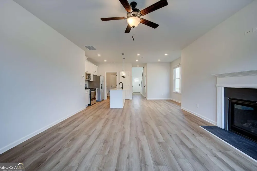 332 Bedford TRCE Conyers, GA 30094