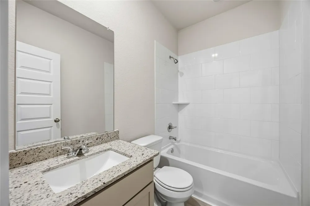 1060 Lilly Lane Bellville, TX 77418