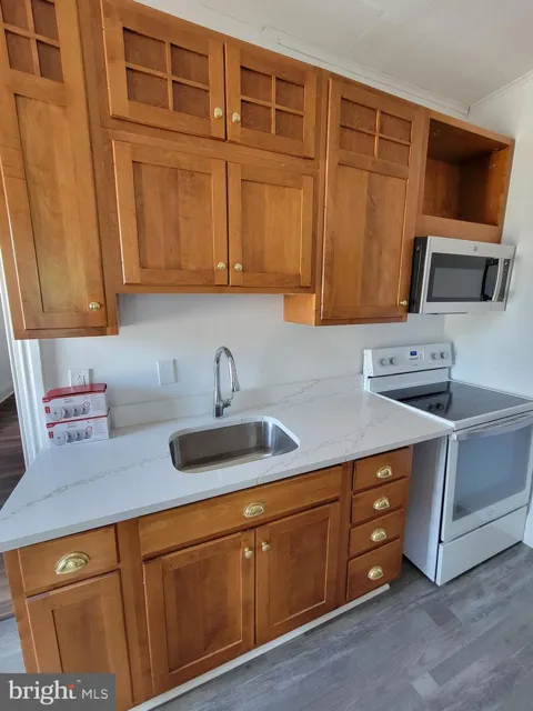 1801 S MAIN STREET #APT 3 2ND FLOOR