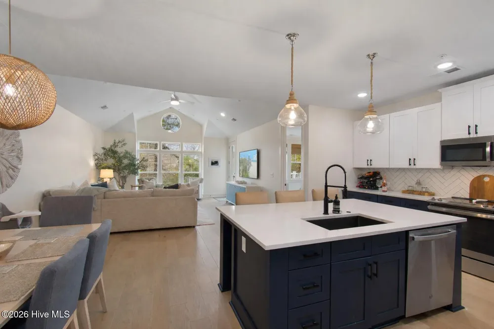2537 St James Drive SE #Apt 1108 Southport, NC 28461