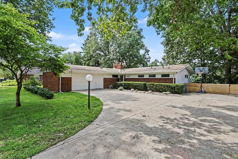 3206 W Valley View Drive St. Joseph, MI 49085