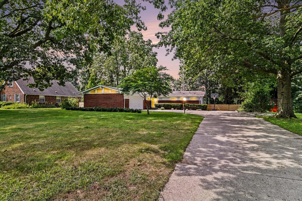 3206 W Valley View Drive St. Joseph, MI 49085