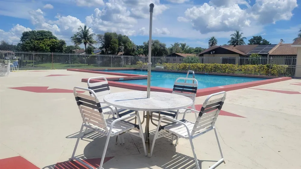 9520 W Daffodil Lane Miramar, FL 33025