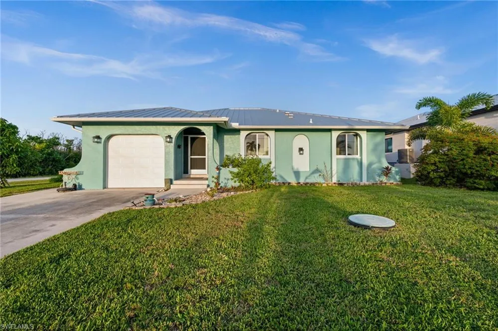 2498 Sapodilla Lane St. James City, FL 33956