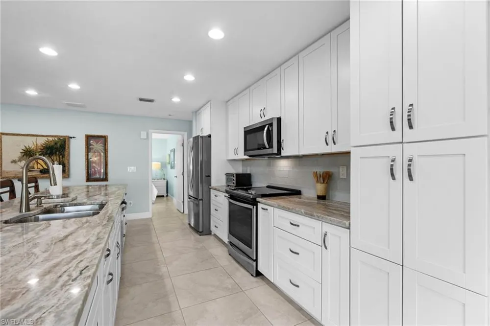 2498 Sapodilla Lane St. James City, FL 33956