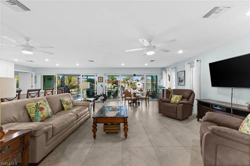 2498 Sapodilla Lane St. James City, FL 33956